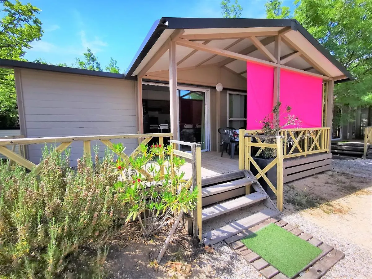 Campsite Oasis Des Garrigues Hotel Vogue