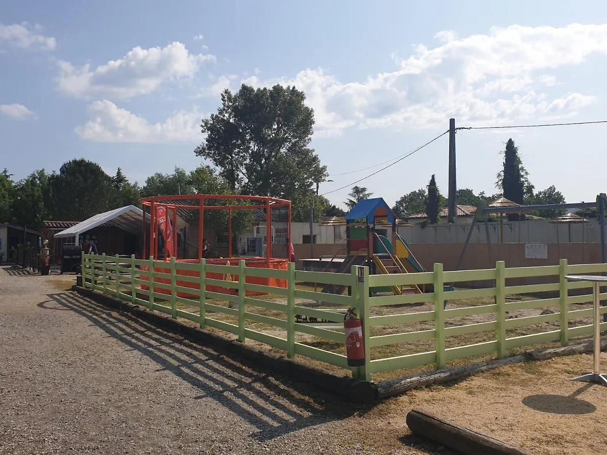 Campsite Oasis Des Garrigues Hotel Vogue